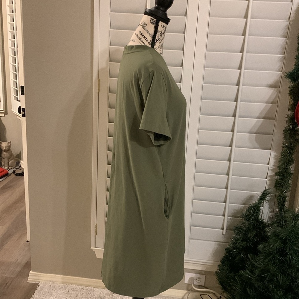 Banana Republic Green T-shirt dress size large w/ pockets - Picture 4 of 17